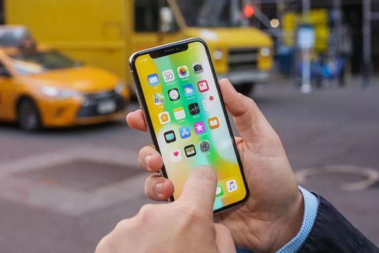 为了去掉iPhone X式刘海 手机厂商准备了哪些技术？