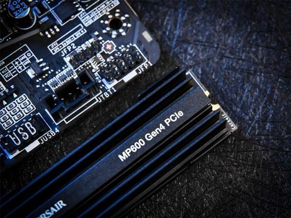 迄今速度最快SSD 目前我们能买到的PCIe 4.0 SSD盘点