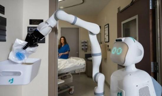 AI护士上线：病人们能接受机器人服务吗?