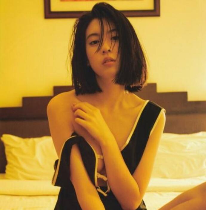 三吉彩花写真集全套