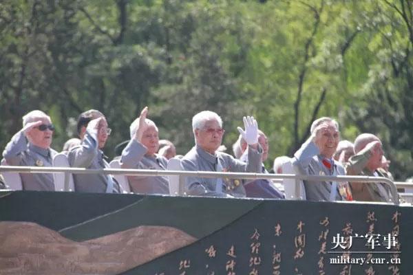 70周年阅兵档案:第一次举行抗战胜利日阅兵 盘点新中国大阅兵震撼画面