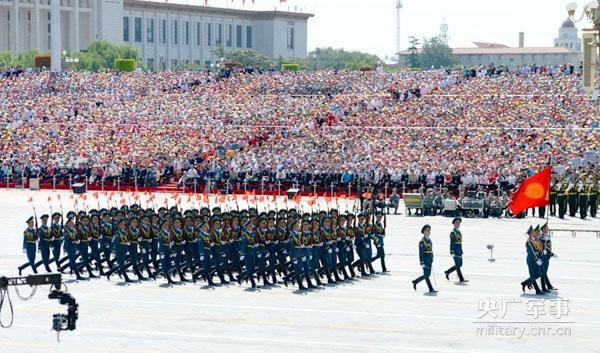 70周年阅兵档案:第一次举行抗战胜利日阅兵 盘点新中国大阅兵震撼画面