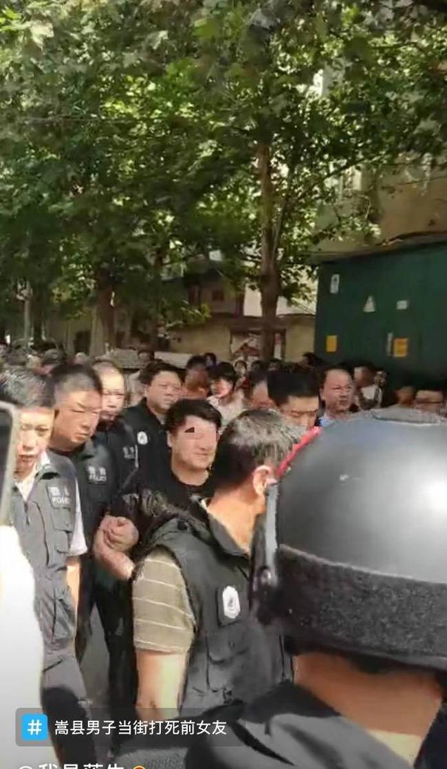 可恨！当街打死前女友男子是当地混混 