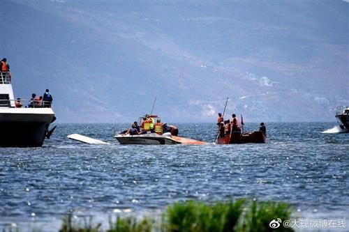 大理火灾最新消息今天 云南一灭火直升机坠入洱海 已致2人死亡