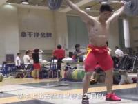 唐灵生那苦苦支撑的12秒 中国选手的训练场馆拿干净金牌