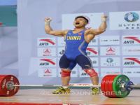 吕小军是81公斤级3个世界纪录保持者 国外粉丝曾排队找吕小军签名