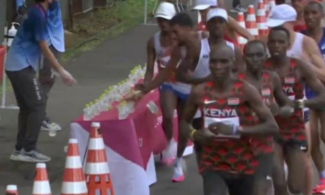 法国选手回应马拉松比赛打翻补给水 “过于疲劳并非故意”