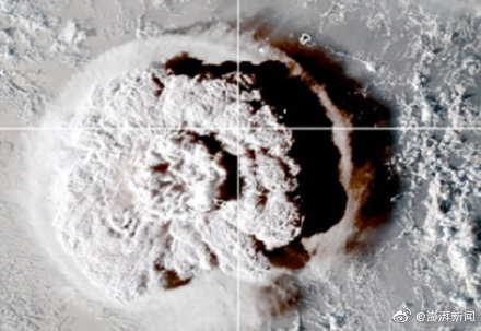 汤加火山喷发造成首例死亡被确认 汤加副宣布国家进入紧急状态