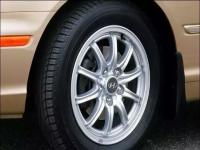 汽车轮胎多久需要更换,汽车轮胎多久换一次一条轮胎能用十年吗？