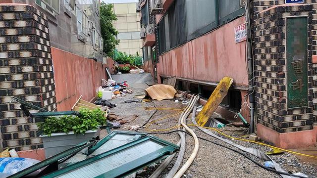 韩国暴雨 首尔上演现实版《寄生虫》 韩国暴雨洪水