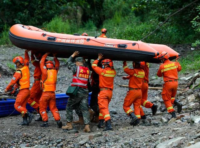 泸定死亡人数最新消息  泸定已致82人遇难 四川泸定6.8级已致82人遇难,另有35人失联