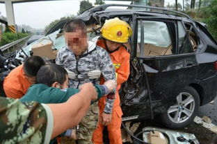 今日沪渝高速严重事故