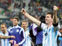 梅西庆祝阿根廷文化衫_梅西带领阿根廷球队