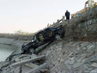 西藏林芝一越野车坠崖致4人遇难 西藏林芝越野车坠崖事故起因是什么