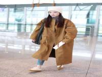 #倪妮棕色大衣#倪妮近期可真潇洒，一袭棕色大衣包裹全身，霸气且不失王者风范！