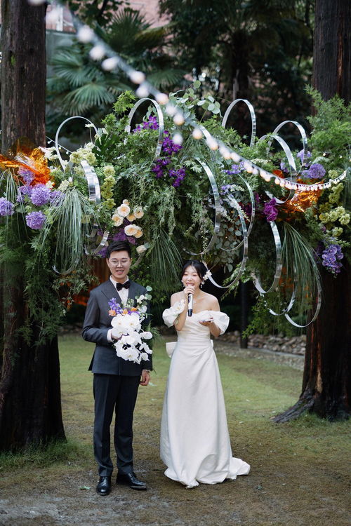 婚礼不要看朋友那桌_婚宴桌数订桌忌讳，这几点要记住