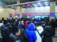 哈尔滨退票事件_哈尔滨文旅局回应“冰雪大世界退票”事件：已取消预约制，谁先排队谁玩