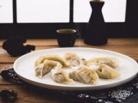 吃饺子是为了纪念谁_冬至为何被称为“亚岁”？吃饺子又是为了纪念谁？