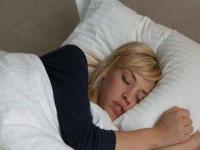 腰肌劳损如何睡觉_颈椎病的正确睡姿有哪些