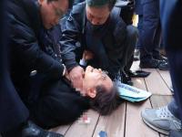 #李在明遇袭#李在明遇袭：教科书式刺杀，凶手很狡猾，现场50多名安保被打脸