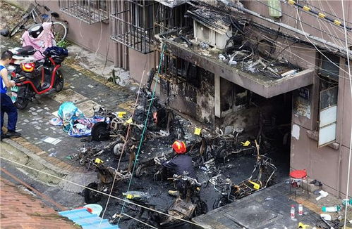 南京一小区发生火灾致4人死亡_南京一高层住宅凌晨突发火灾致4人遇难，亲历者从15楼跑到地下停车场逃生