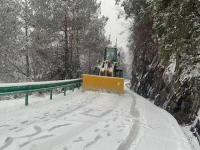 直播关注雨雪冰冻天气最新情况_多地遭遇雨雪冰冻，今日头条上线互动便民直播，守护春运回家路