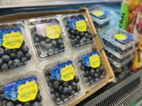 蓝莓会是下一个超级水果吗_继车厘子、榴莲后，2024蓝莓也要自由！“盒马们”为了你们展开“超级水果”大战