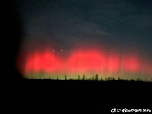 世界各地网友拍摄到的极光_地磁暴红色预警！绝美极光现身，网友：我睡不醒跟这有关系吗？