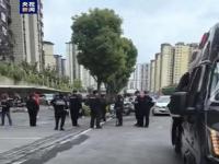 云南镇雄恶性伤人事件已致逾10人伤亡_云南镇雄发生一起恶性伤人事件，初步了解逾10人伤亡