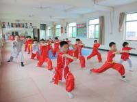 女孩子武校上过学的真实感受_少林寺武校学武小孩会被棍子打屁股吗