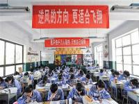 一个高中生一天正常的学习时间_高3学霸英语词汇量一般多少