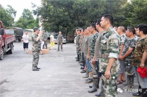 民兵连夜抢险中暑战友合力救护_在最险处坚守 ——人民子弟兵在华容团洲垸抢险救援纪实