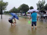 湖南将迎大暴雨是酸雨吗_湖南下暴雨对张家界有影响吗