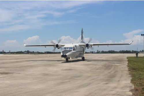 南部战区警告驱离菲律宾空军飞机_菲律宾空军战机非法闯入中国黄岩岛空域！南部战区：警告驱离！