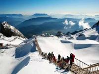 玉龙雪山爬到山顶多长时间_玉龙雪山大索道到山顶有多少米