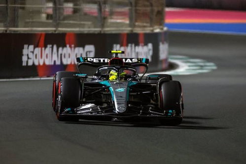 2024F1新加坡大奖赛排位赛_新加坡大奖赛二练成绩：诺里斯头名维斯塔潘第15、周冠宇第19