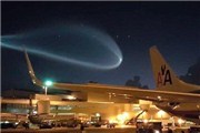 ufo真的存在么？美国惊现超大UFO 险些撞上飞机【图】