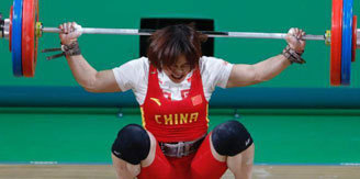 向艳梅遭236斤杠铃砸头 仍坚持举重比赛拿中国第9金【图】