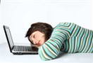 睡前别玩游戏：研究称睡前接触电子产品易致癌