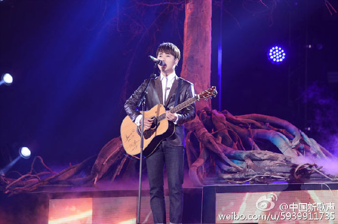 《中国新歌声》“巅峰之夜” 冠军蒋敦豪演唱歌曲《河流》视频