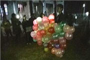 贵州民族大学男生告白失败却被围观女孩看上 网友调侃告白气球？
