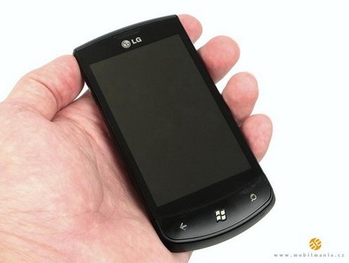 大屏触控WP7旗舰 LG Optimus 7真机赏