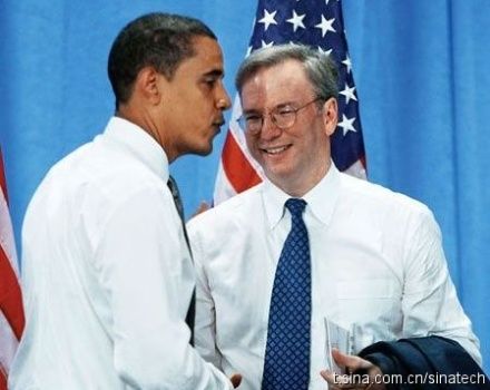 图为奥巴马和谷歌CEO握手