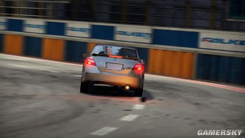 《极品飞车15：变速2》PC版玩家点评