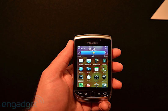 黑莓推出三款OS7系统新手机9810/9850/9900