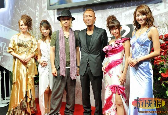 2011东京电玩展首日展会Showgirl及场内实照