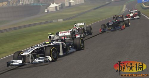 赛车大作《F1 2011》开发版初玩点评及游戏介绍