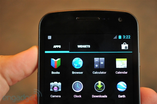 Android 4.0附体 Galaxy Nexus真机图赏