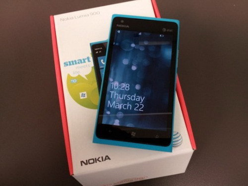 诺基亚Lumia900港行下月开卖 照片外露