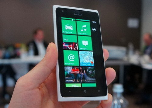 诺基亚Lumia900国行售价或超4000元